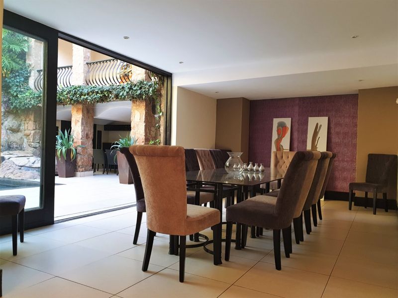 FURNISHED: Elegant 5 Bedroom home in Houghton - Photo 3