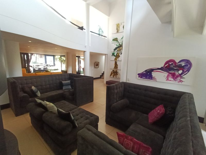 FURNISHED: Elegant 5 Bedroom home in Houghton - Photo 5