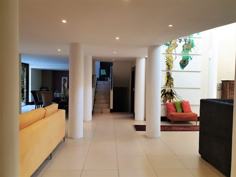 FURNISHED: Elegant 5 Bedroom home in Houghton - Photo 6