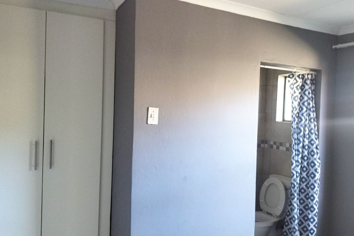 Beautiful 1 bedroom home in a prime location  - Photo 4