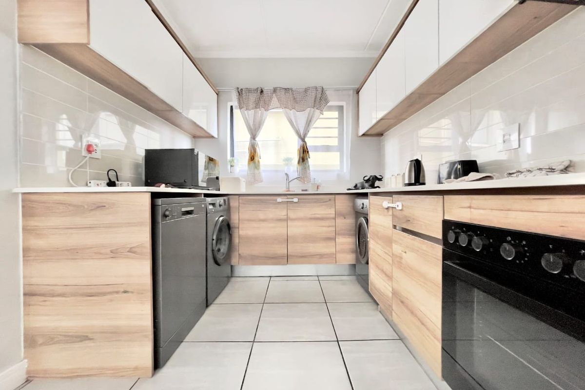 3 Bedroom 2 Bathroom apartment rent - Photo 2