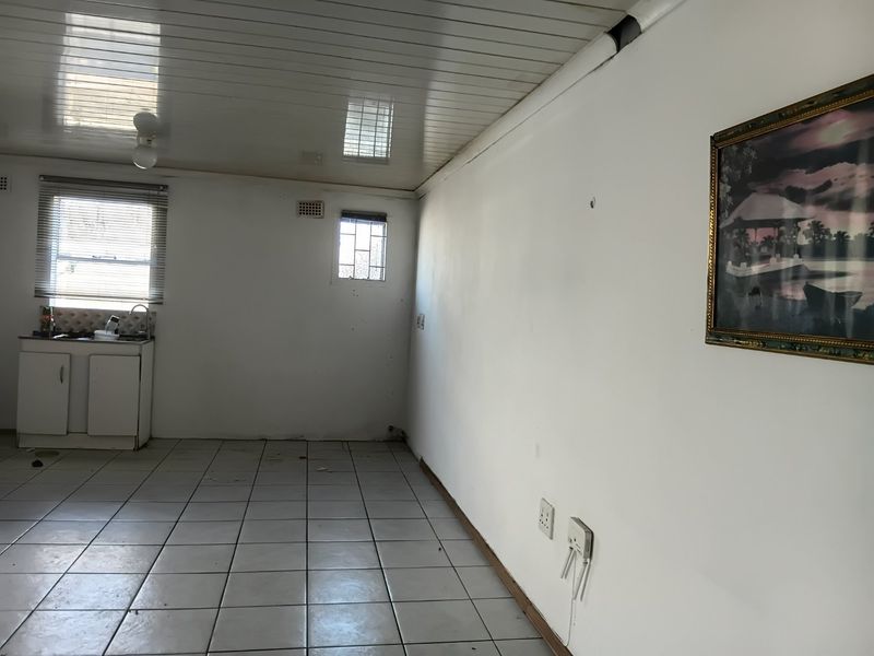 2 Bedroom house for sale in Spandau - Photo 7