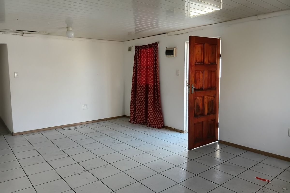 2 Bedroom house for sale in Spandau - Photo 5