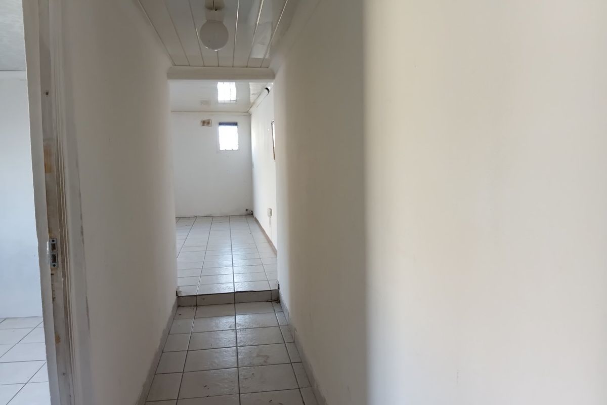 2 Bedroom house for sale in Spandau - Photo 4