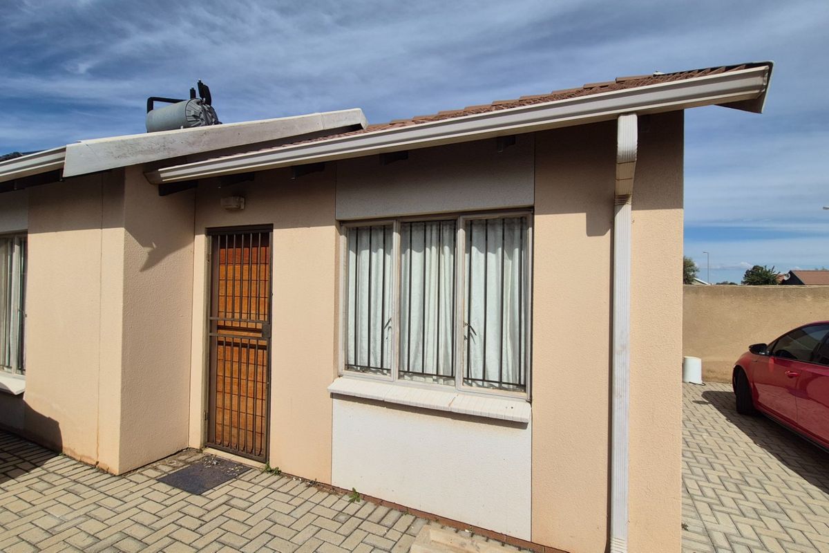 Smart 2-Bed Home in Sky City with Secure Parking - Photo 3