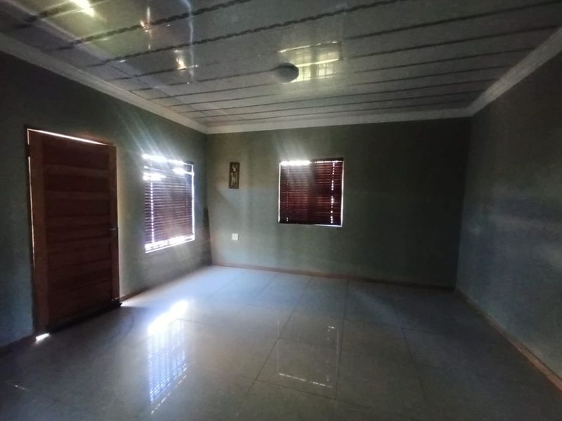 1 Bedroom Garden Flat to Rent in Cullinan | Secure Parking & Water Included - Photo 3