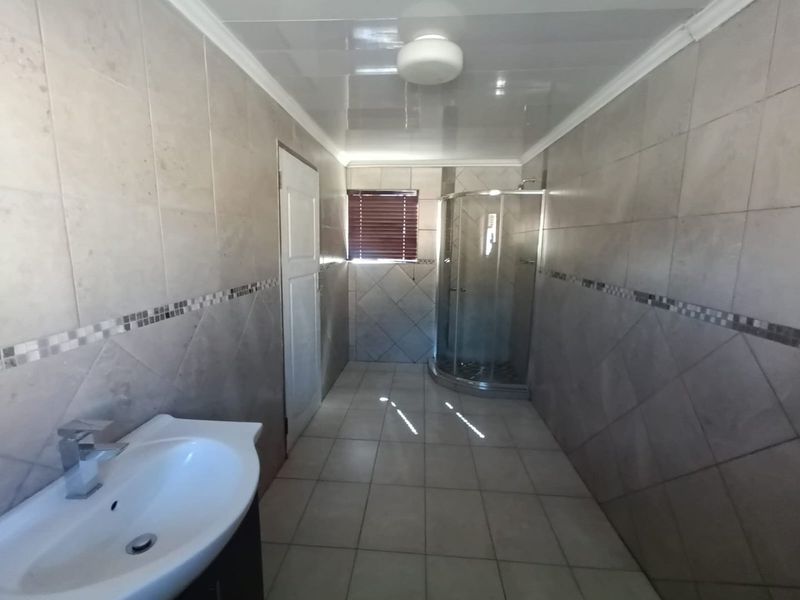 1 Bedroom Garden Flat to Rent in Cullinan | Secure Parking & Water Included - Photo 5