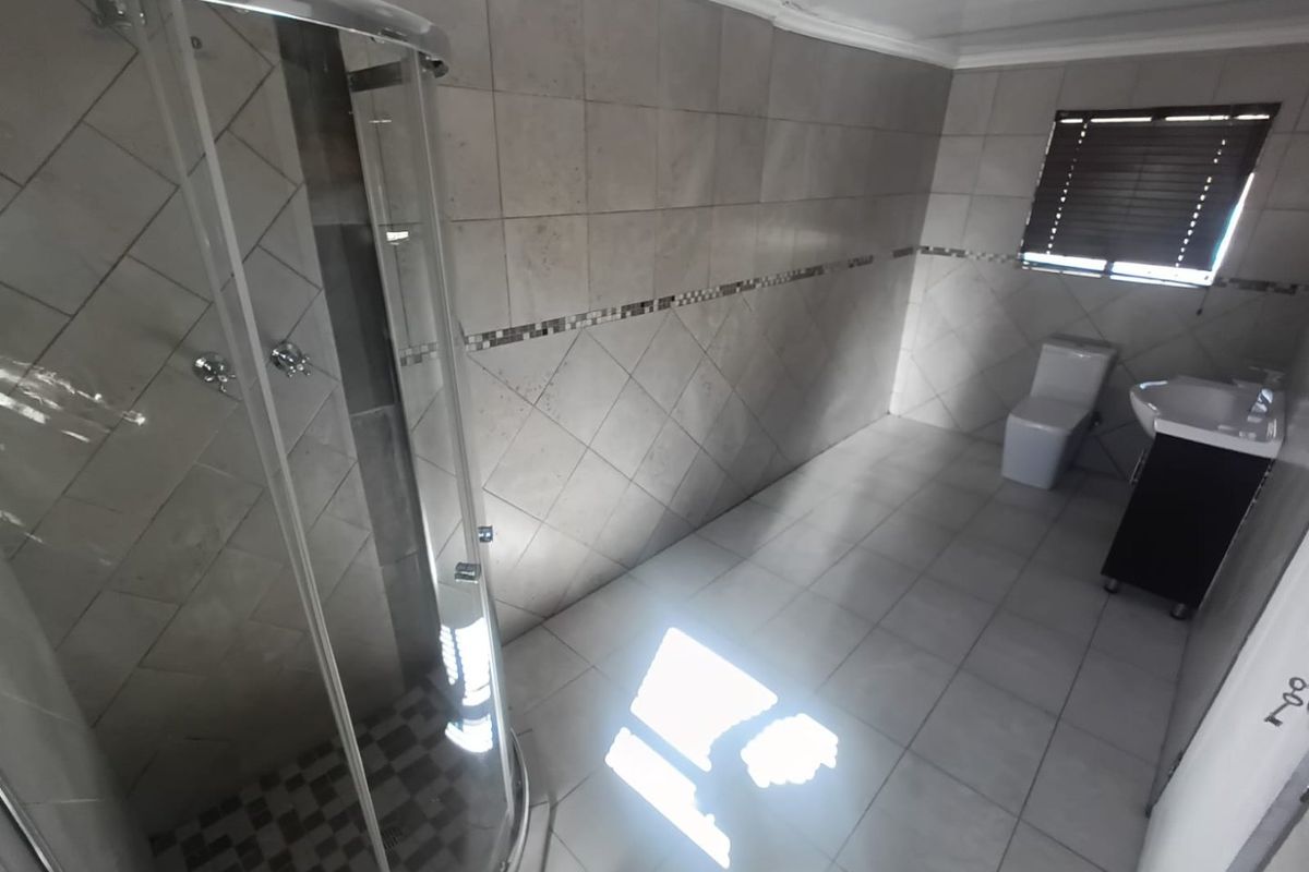 1 Bedroom Garden Flat to Rent in Cullinan | Secure Parking & Water Included - Photo 4