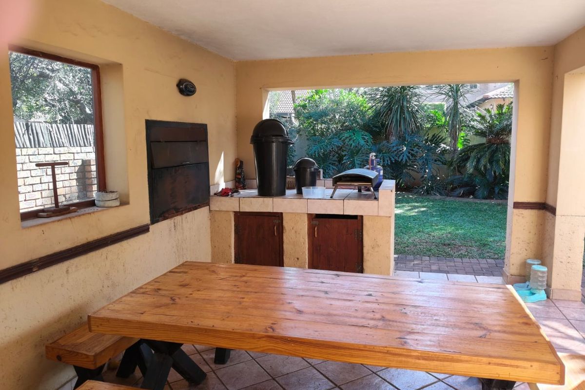 Exclusive Mandate -  Duplex House with modern features and entertainment area. - Photo 3