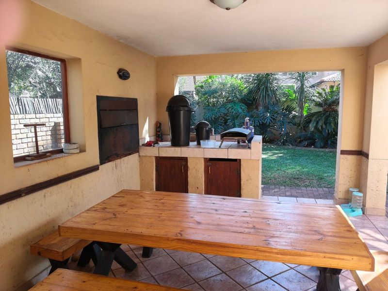 Exclusive Mandate -  Duplex House with modern features and entertainment area. - Photo 3