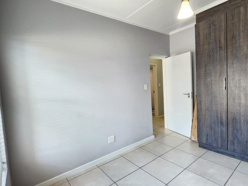 Modern Pet-Friendly Townhouse with Pool & Braai Area! - Photo 7