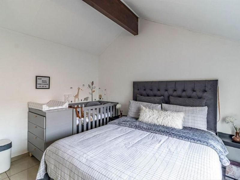 Comfortable Family Home with Practical Features - Photo 3