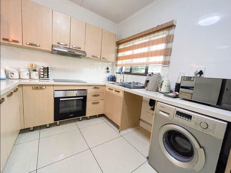 2 Bed 2 Bath For sale! - Photo 2
