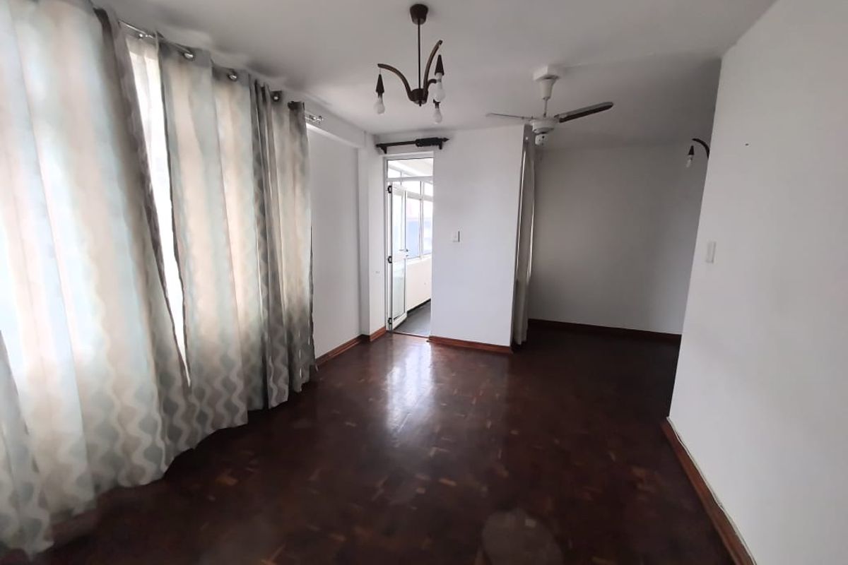 2.5 Bedrooms, 1 Bathroom Apartment To Let In Point, Durban - Photo 4