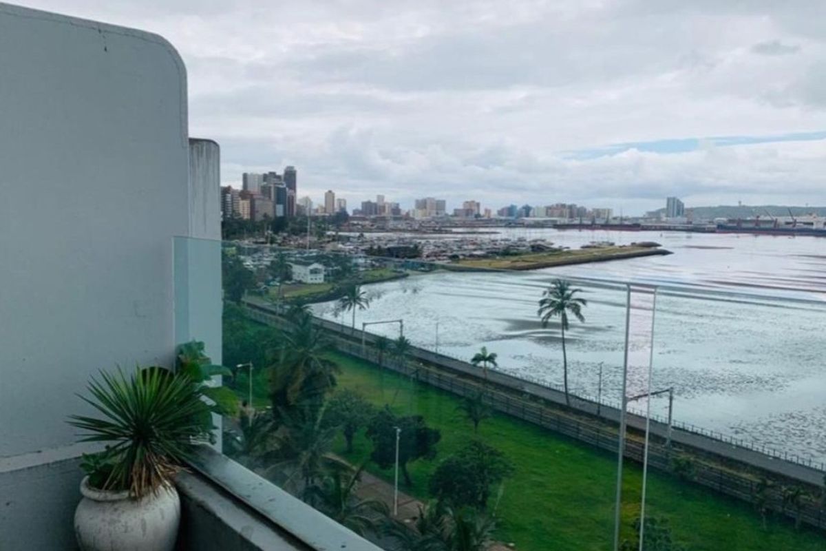 2 Bedroom, 2 Bathroom Apartment For Sale In Durban Central, Durban - Photo 2