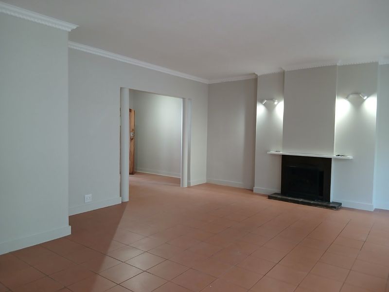 Newly Renovated Garden Unit North Facing Stylish 2 bed 2 bath Ensuite in the Heart of Sandton-Pet Friendly No Refuse or Sewage Charges-Prepaid Electricity - Photo 6
