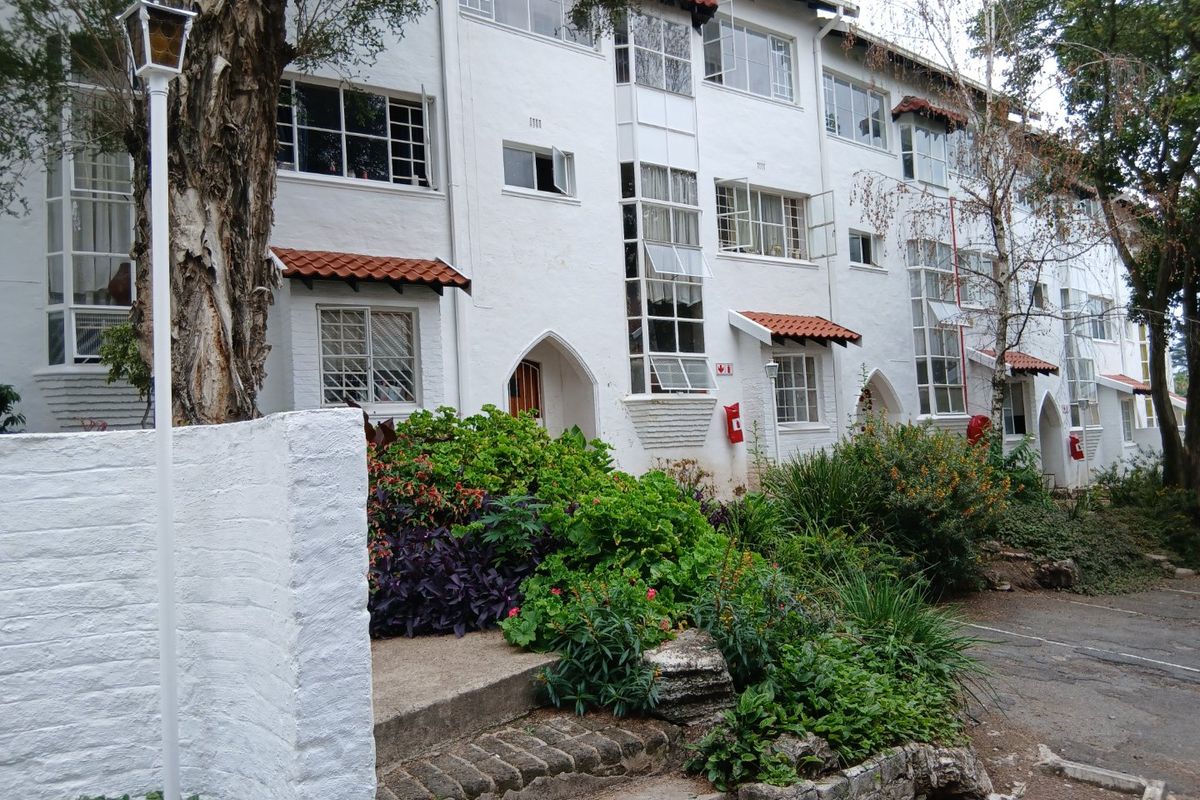 Newly Renovated Garden Unit North Facing Stylish 2 bed 2 bath Ensuite in the Heart of Sandton-Pet Friendly-Prepaid Electricity - Photo 5