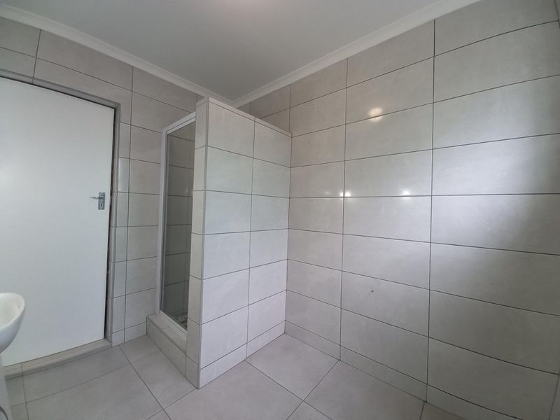 Modern 2 Bedroom Garden Cottage To Let In Stanger Manor - Photo 9