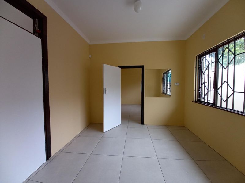 Modern 2 Bedroom Garden Cottage To Let In Stanger Manor - Photo 4