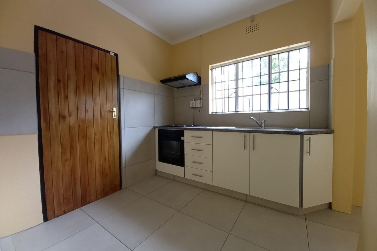 Modern 2 Bedroom Garden Cottage To Let In Stanger Manor - Photo 2