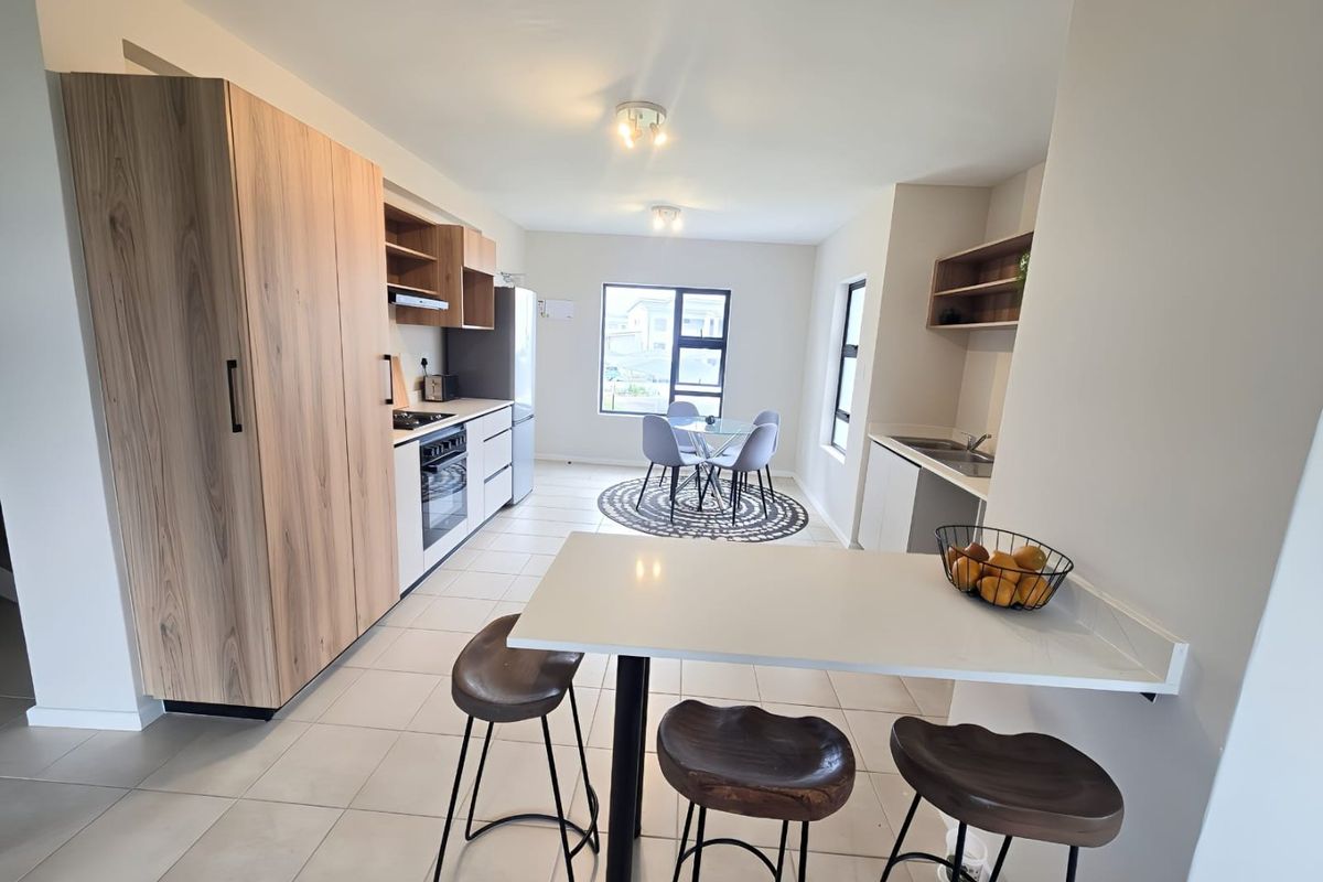 Modern 3-Bedroom Apartment in Secure Bliss Ballito Estate - Photo 4