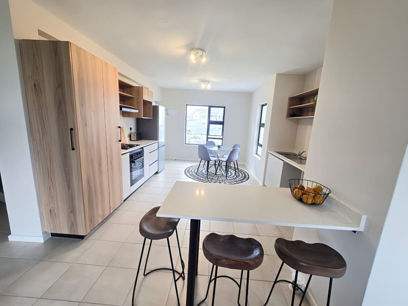 Modern 3-Bedroom Apartment in Secure Bliss Ballito Estate - Photo 4