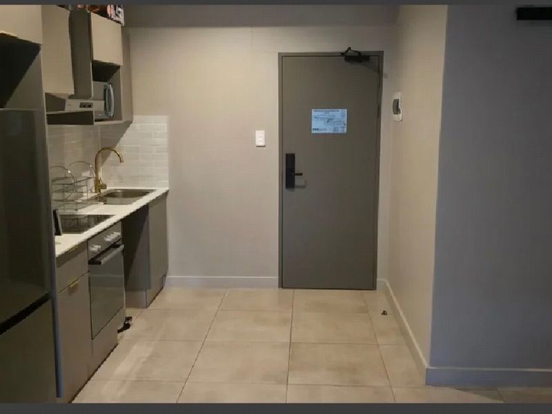 Beautiful Furnished 1 Bedroom Apartment for Rent in Sandown.  - Photo 3