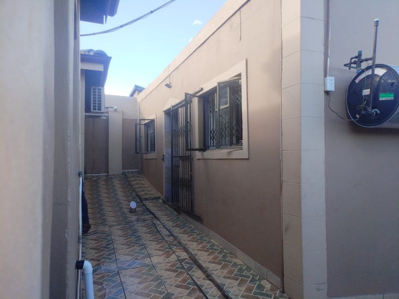 Spacious family house - Photo 3