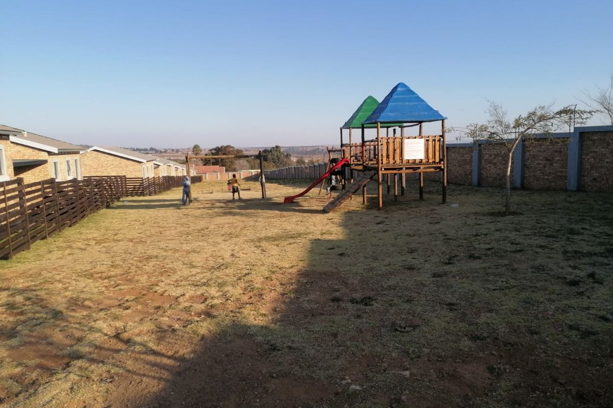 1 BEDROOM APARTMENT FOR SALE IN GROBLER PARK  - Photo 3