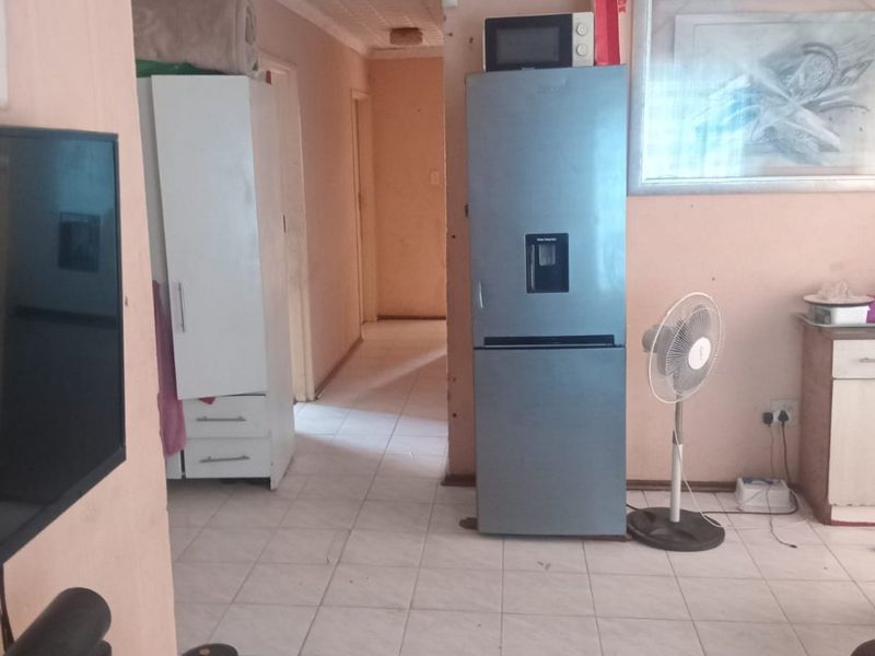 3 Bed House in Daveyton for Sale - Photo 9