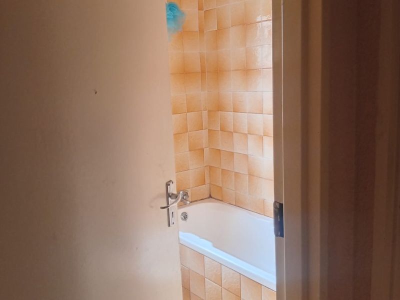 3 Bed House in Daveyton for Sale - Photo 5