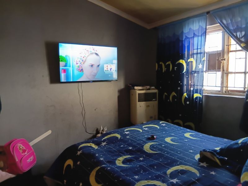 5 Bedroom house with shop for sale in Tafelsig - Photo 5