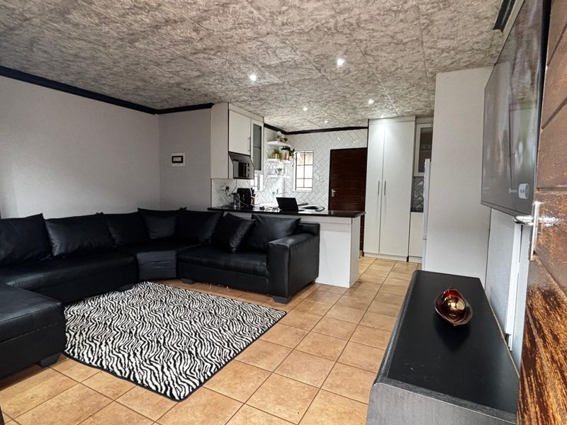 Sunny Alberton Gem in Sky City Living - Photo 9