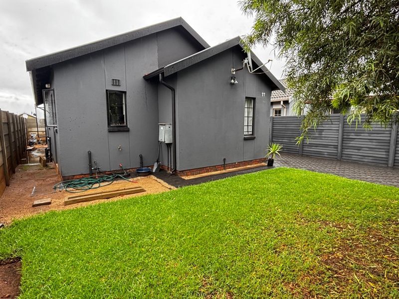 Sunny Alberton Gem in Sky City Living - Photo 3