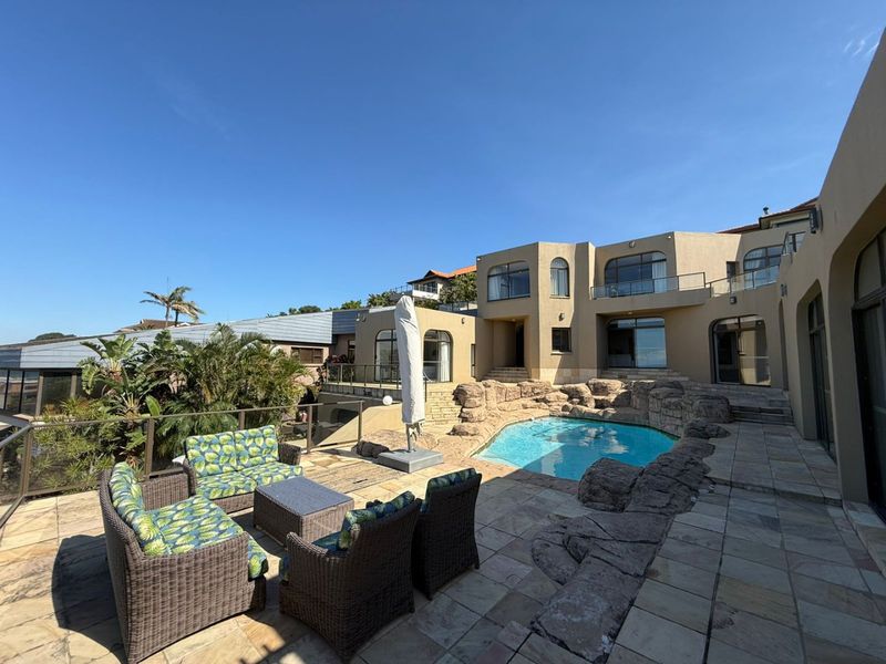 To let in Umhlanga, 5 Bedroom Elevated Furnished Sea View Haven. - Photo 3