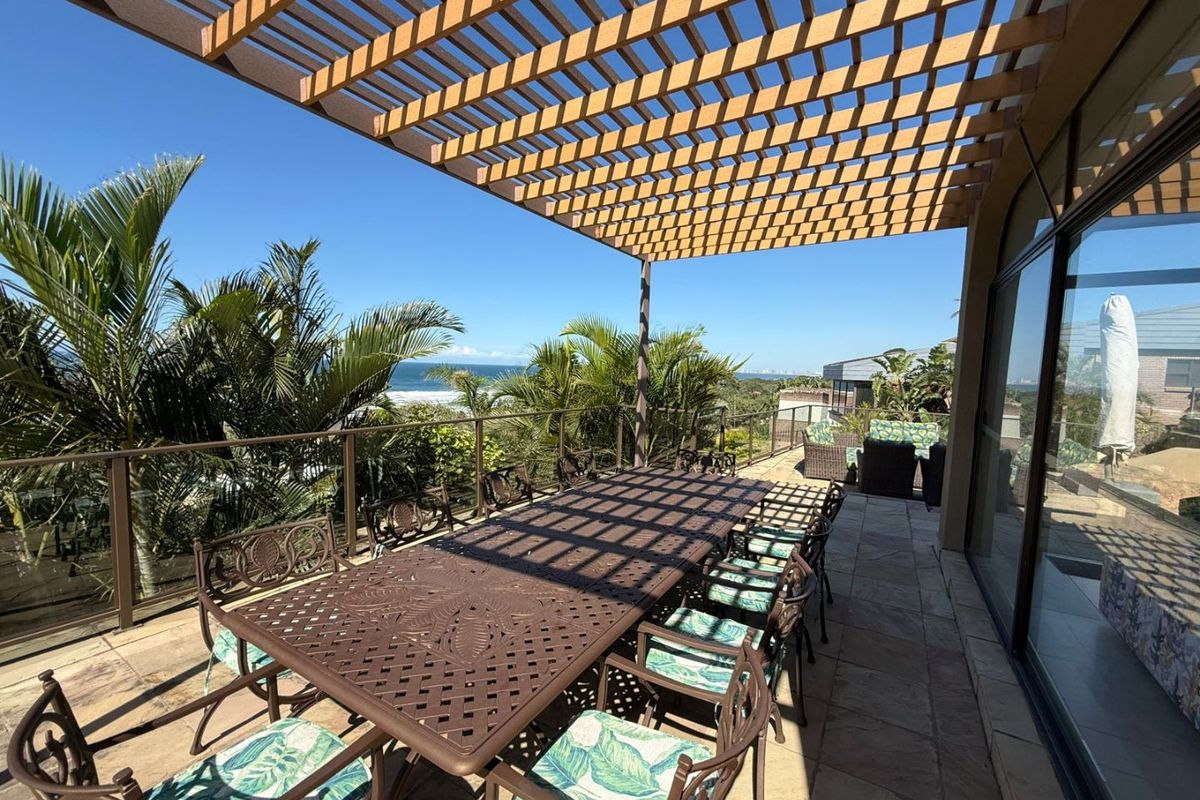 To let in Umhlanga, 5 Bedroom Elevated Furnished Sea View Haven. - Photo 2