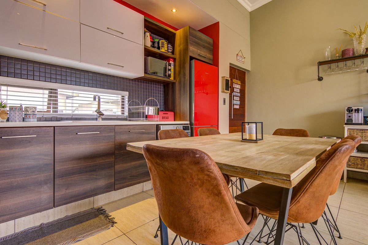 A Luxurious First Floor Unit with 73m2 Floor Space - Photo 3