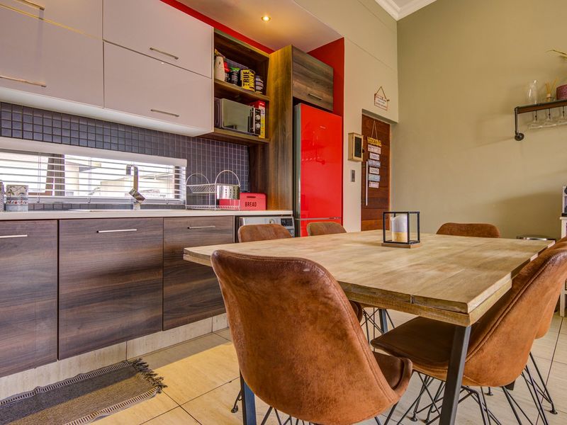 A Luxurious First Floor Unit with 73m2 Floor Space - Photo 3