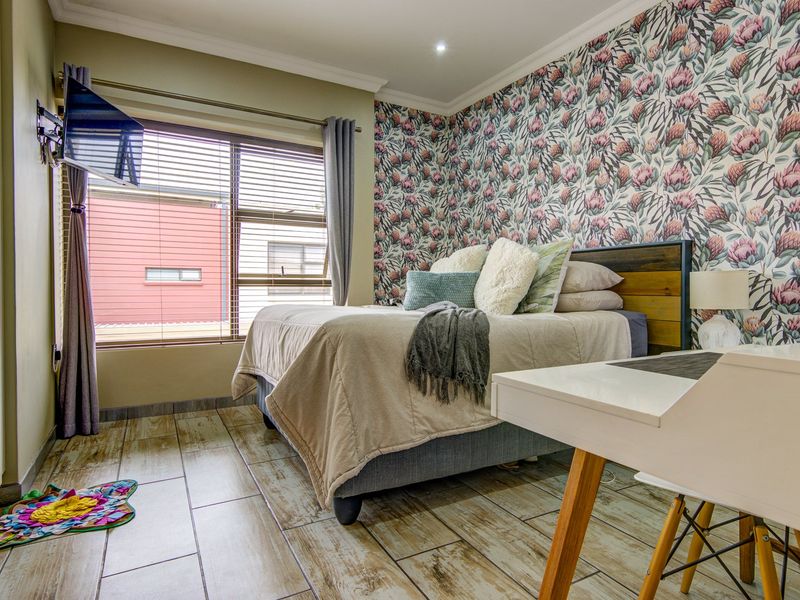 A Luxurious First Floor Unit with 73m2 Floor Space - Photo 9