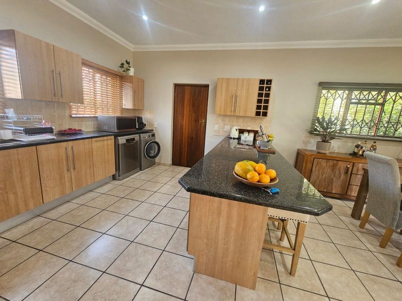 Pristine North-Facing Family Home. - Photo 8