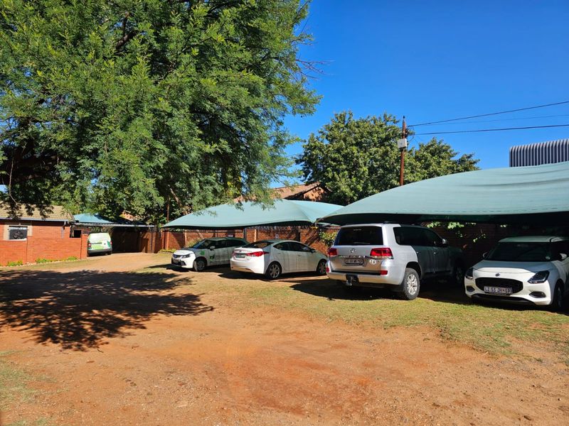 PRIME LOCATION, BUSINESS OPPURTUNITY. - Photo 3
