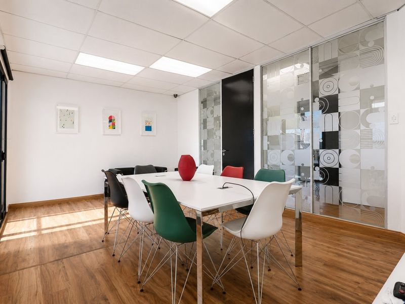 Premium Shared Office Rental in Fourways | Furnished Offices with Boardroom & Solar Power - Photo 3