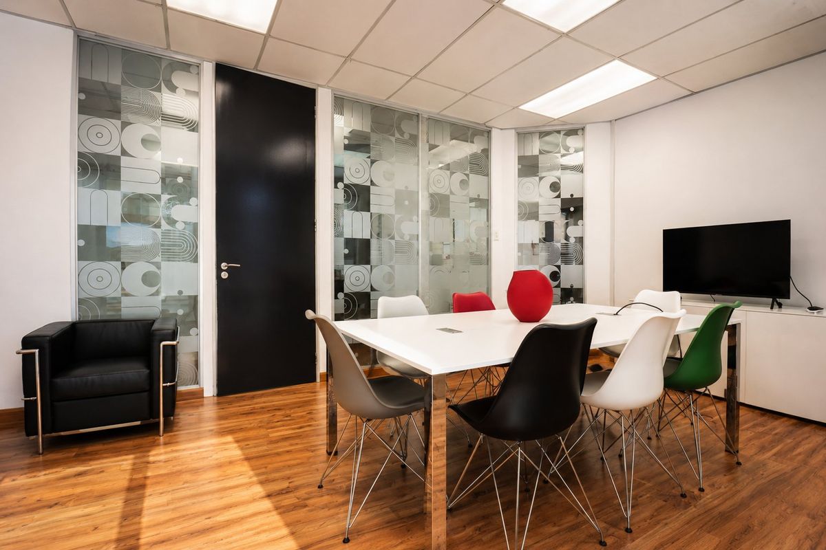 Premium Shared Office Rental in Fourways | Furnished Offices with Boardroom & Solar Power - Photo 2