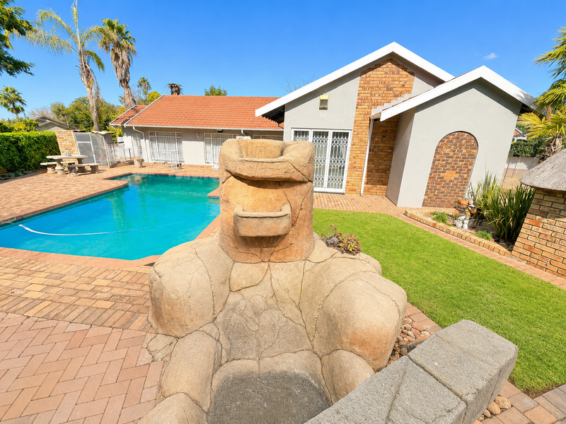 Prime Wilkoppies Family Home with Pool and Garden - Photo 1