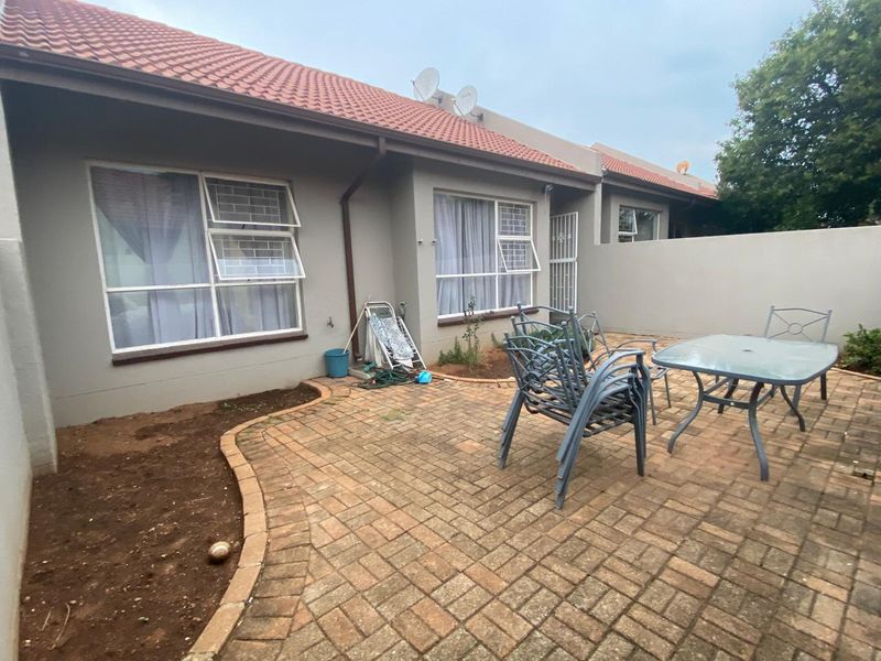 Lovely Simplex Unit for Rent   - Photo 6