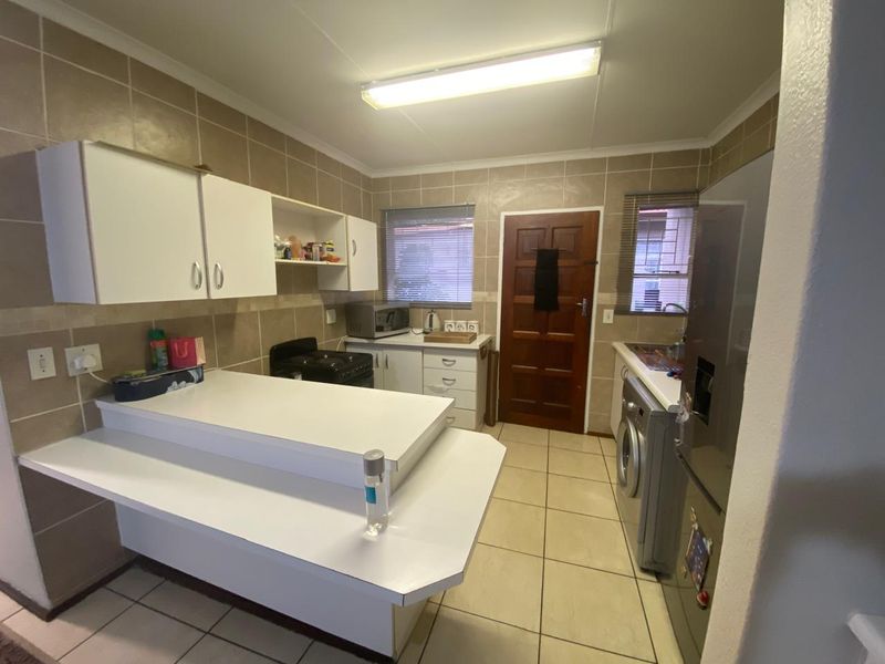 Lovely Simplex Unit for Rent   - Photo 2