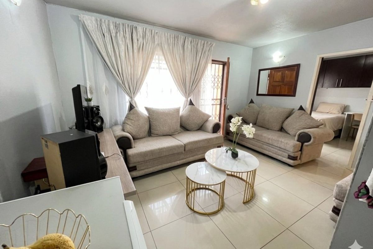 Chic, Modern & Ready to Impress - Photo 4