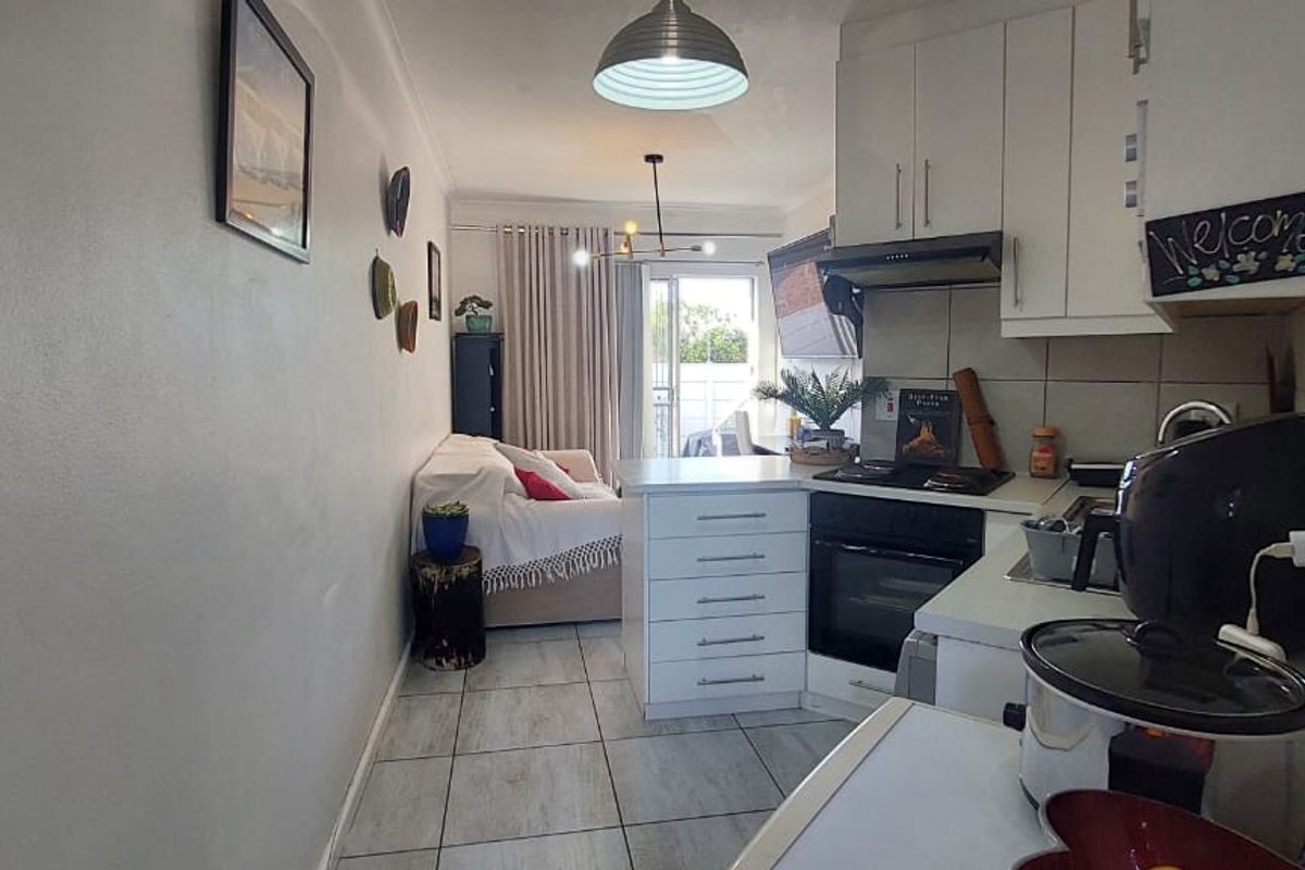 Make this house your home today! - Photo 2