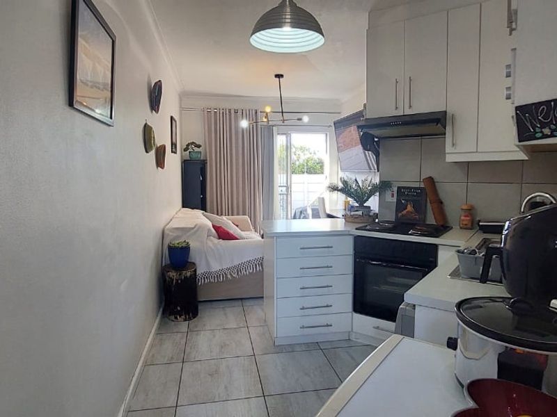 Make this house your home today! - Photo 2