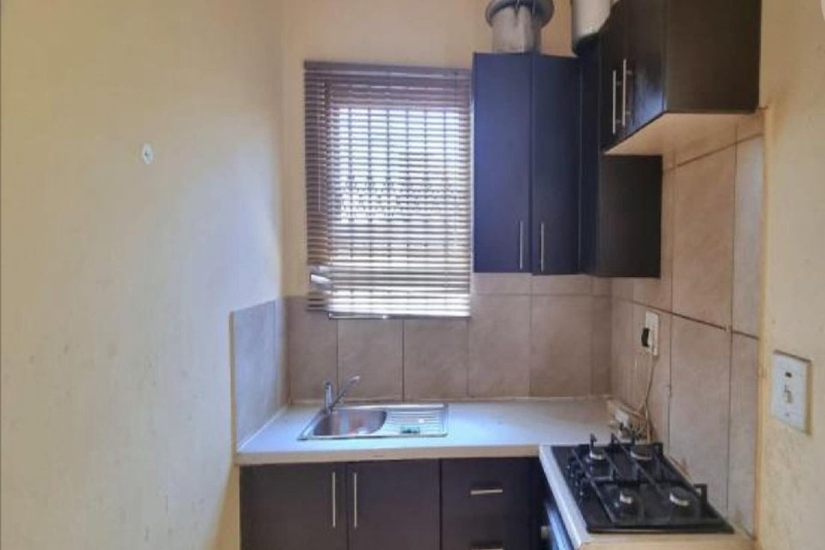 2-Bedroom Apartment for Sale in Sagewood - Photo 3